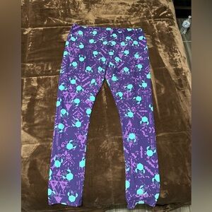 Woman’s size tall and Curvy LulaRoe leggings